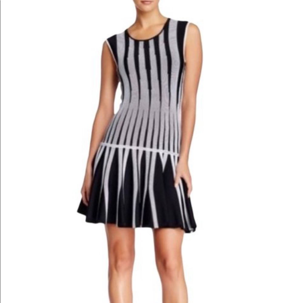 Diane Von Furstenberg cocktail dress - Picture 13 of 13